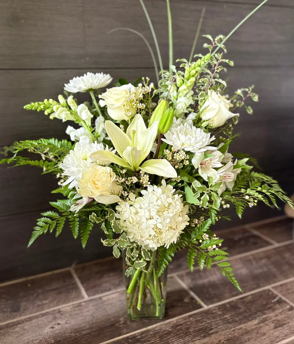 Serena by DeVine's Flowers & Botanicals